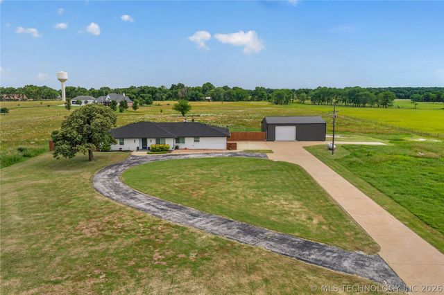 11736 E 450 Road, Claremore, OK 74017