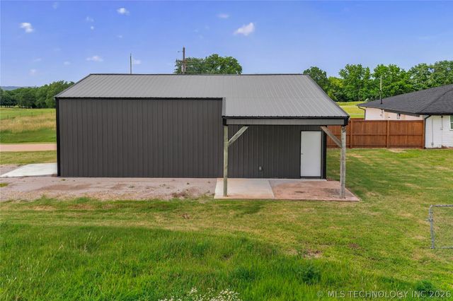 11736 E 450 Road, Claremore, OK 74017
