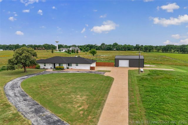 11736 E 450 Road, Claremore, OK 74017