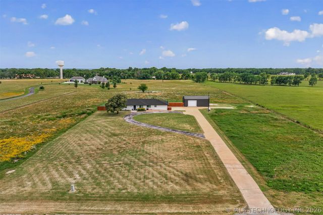 11736 E 450 Road, Claremore, OK 74017