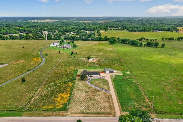11736 E 450 Road, Claremore, OK 74017