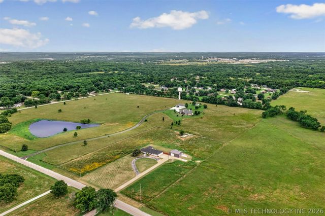 11736 E 450 Road, Claremore, OK 74017