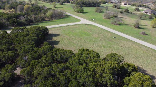 8213 Fullerton Drive, Cleburne, TX 76033