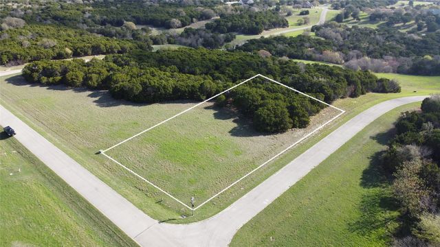 8213 Fullerton Drive, Cleburne, TX 76033