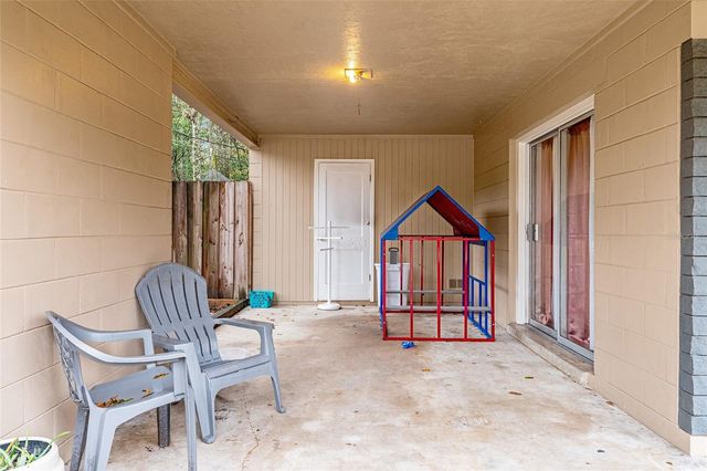 305 NW 34TH STREET, Gainesville, FL 32607