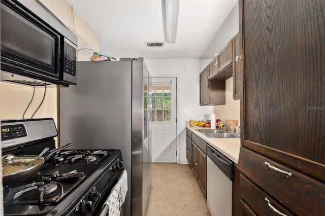 305 NW 34TH STREET, Gainesville, FL 32607