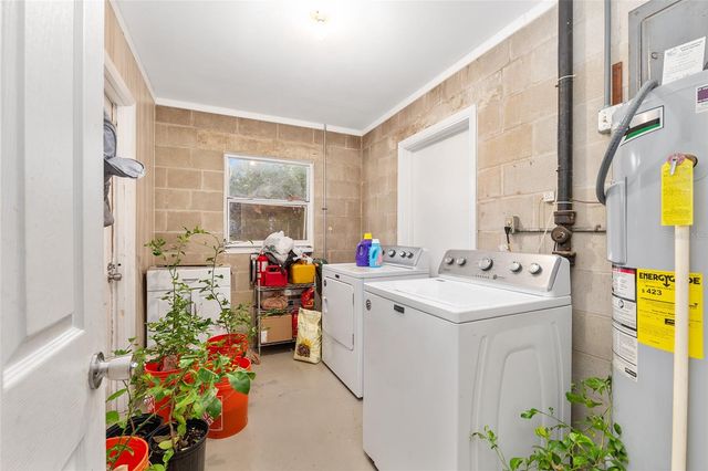 305 NW 34TH STREET, Gainesville, FL 32607