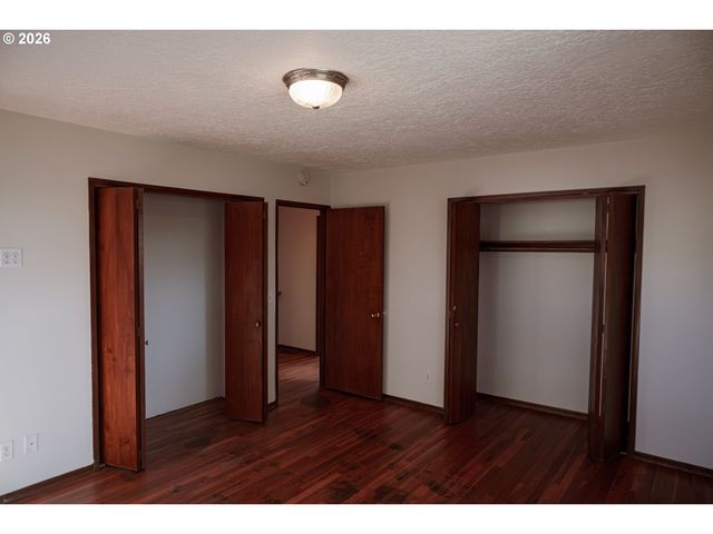 2085 Sw ROXBURY Ave, Portland, OR 97225