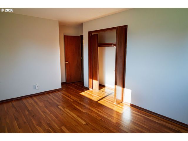 2085 Sw ROXBURY Ave, Portland, OR 97225