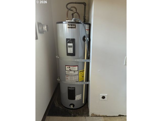 2085 Sw ROXBURY Ave, Portland, OR 97225