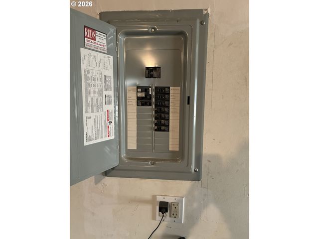 2085 Sw ROXBURY Ave, Portland, OR 97225