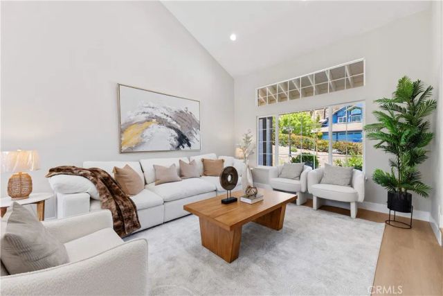 1941 N Onyx, Walnut, CA 91789