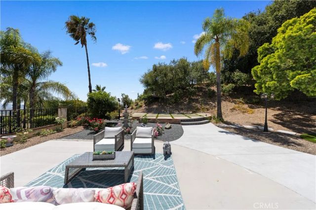1941 N Onyx, Walnut, CA 91789