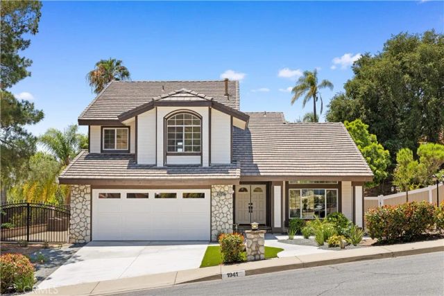 1941 N Onyx, Walnut, CA 91789