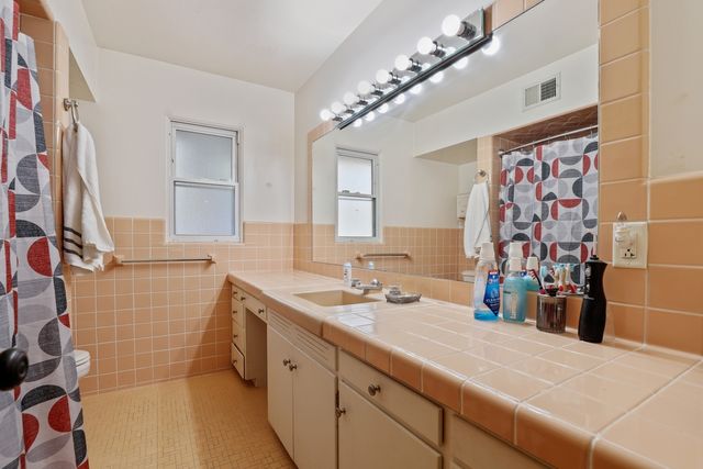 801 N Alann Drive, Joliet, IL 60435