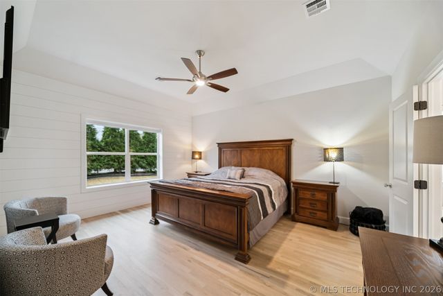 7201 N Hawthorne Lane, Owasso, OK 74055