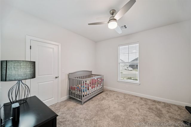 7201 N Hawthorne Lane, Owasso, OK 74055