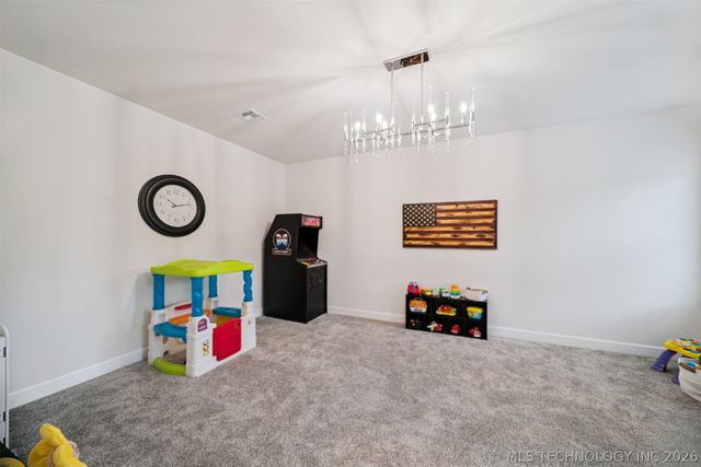 7201 N Hawthorne Lane, Owasso, OK 74055