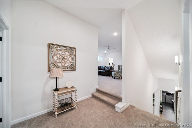 7201 N Hawthorne Lane, Owasso, OK 74055