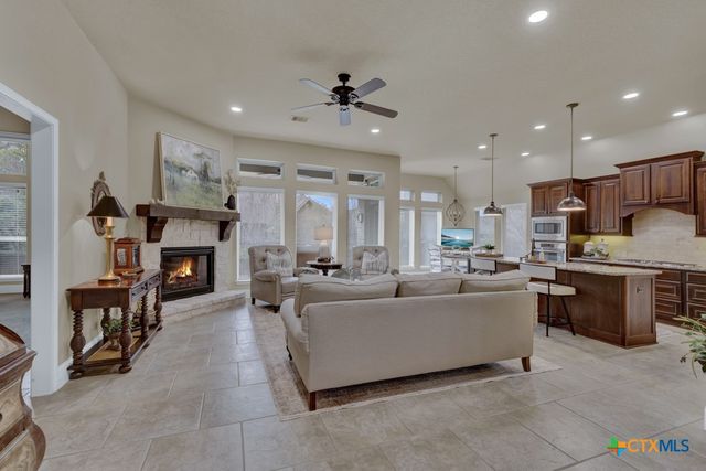 595 Oak Brook Drive, New Braunfels, TX 78132