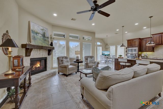 595 Oak Brook Drive, New Braunfels, TX 78132