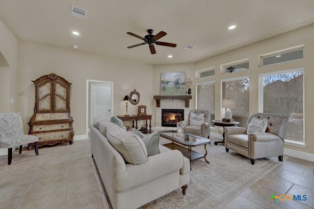 595 Oak Brook Drive, New Braunfels, TX 78132