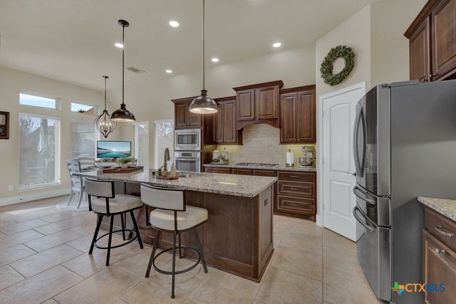 595 Oak Brook Drive, New Braunfels, TX 78132