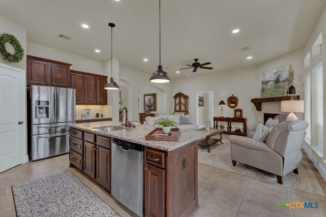 595 Oak Brook Drive, New Braunfels, TX 78132