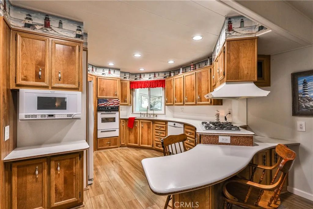 929 E Foothill 52, Upland, CA 91786