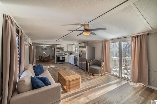 243 Shelton Ln., Hardin, KY 42048