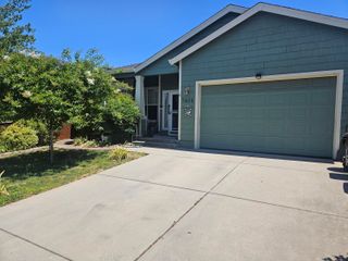 7408 Stonefield Drive, White City, OR 97503
