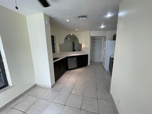 9321 W Sunrise Boulevard, Plantation, FL 33322