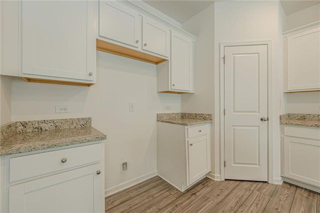 628 Isom Walk, Suwanee, GA 30024