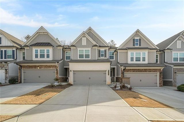 628 Isom Walk, Suwanee, GA 30024