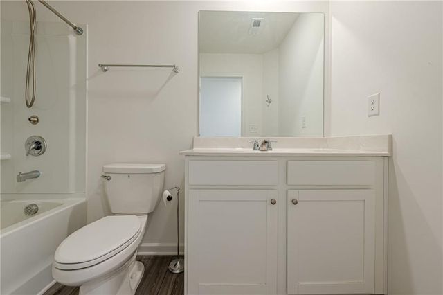 628 Isom Walk, Suwanee, GA 30024