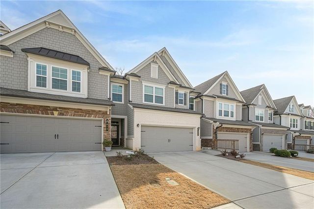 628 Isom Walk, Suwanee, GA 30024