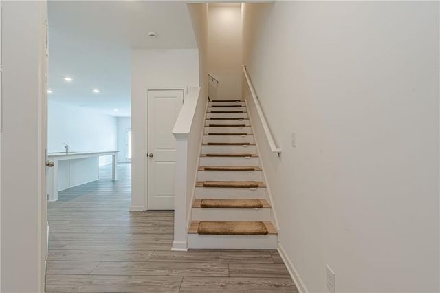 628 Isom Walk, Suwanee, GA 30024