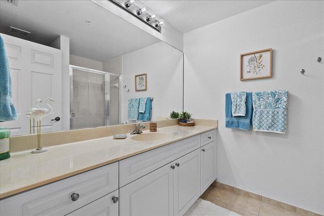 3020 Alcazar Place 308, Palm Beach Gardens, FL 33410