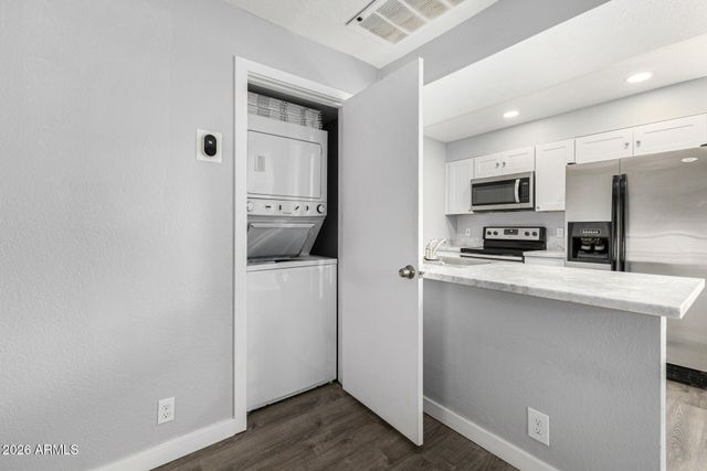 1077 W 1ST Street 106, Tempe, AZ 85281