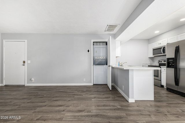 1077 W 1ST Street 106, Tempe, AZ 85281