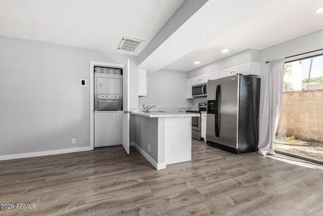 1077 W 1ST Street 106, Tempe, AZ 85281