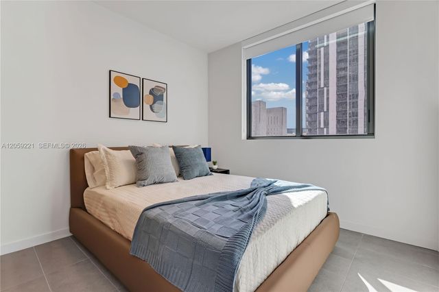 121 NE 5th St 1808, Miami, FL 33132