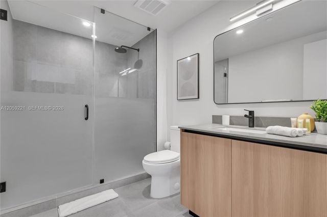 121 NE 5th St 1808, Miami, FL 33132