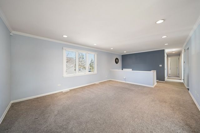 1101 S LAVERGNE Drive, Mount Prospect, IL 60056