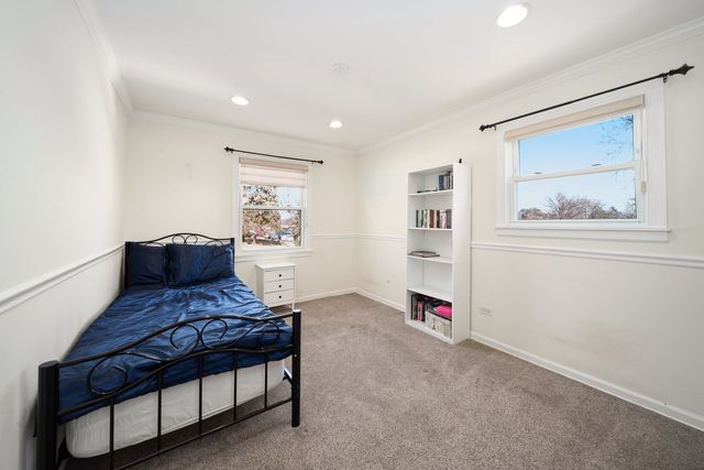 1101 S LAVERGNE Drive, Mount Prospect, IL 60056