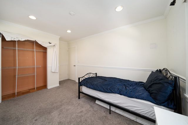 1101 S LAVERGNE Drive, Mount Prospect, IL 60056