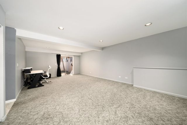 1101 S LAVERGNE Drive, Mount Prospect, IL 60056