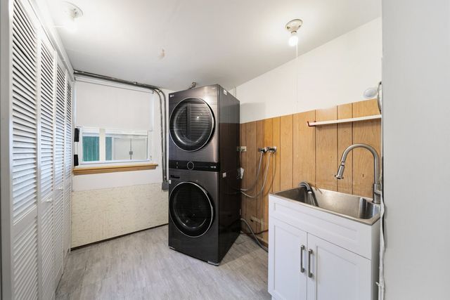 1101 S LAVERGNE Drive, Mount Prospect, IL 60056