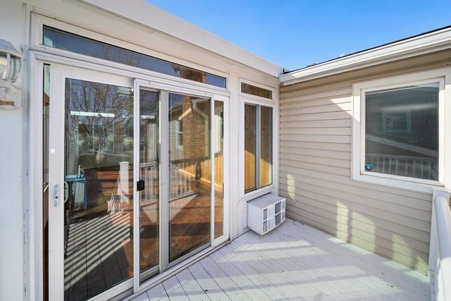 1101 S LAVERGNE Drive, Mount Prospect, IL 60056