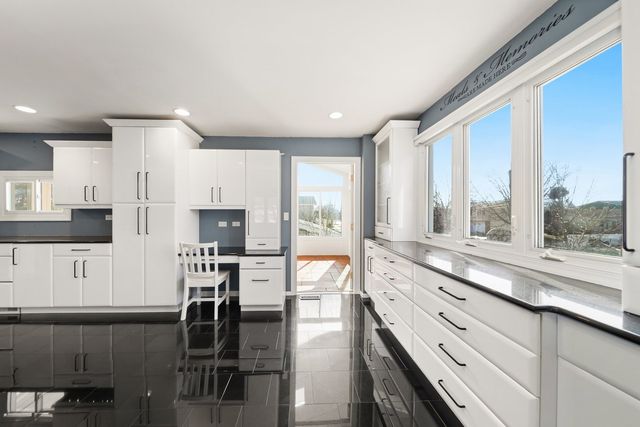 1101 S LAVERGNE Drive, Mount Prospect, IL 60056